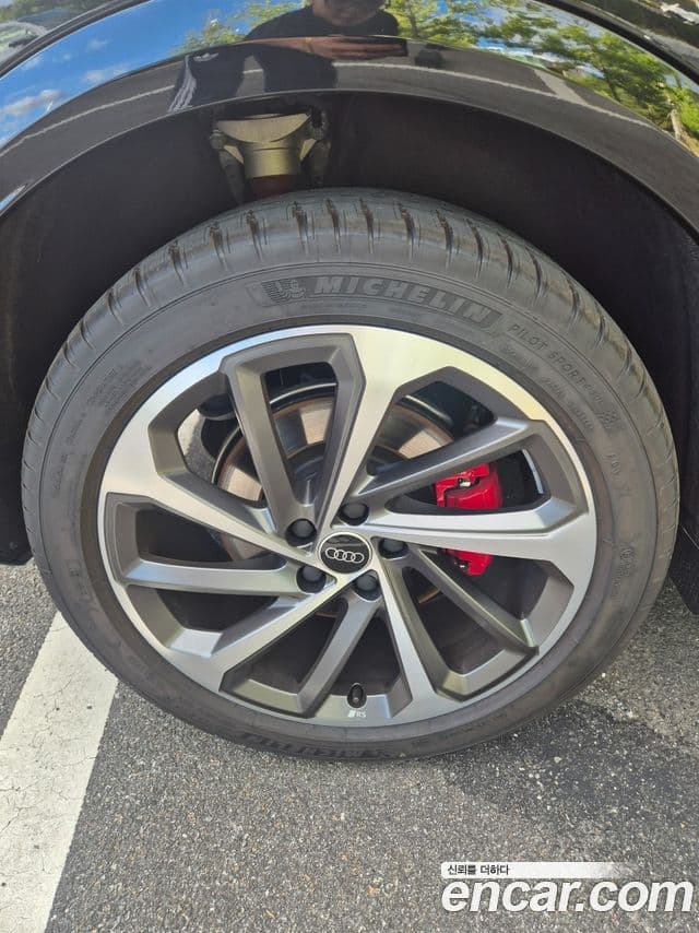 Audi Q5 2025 — Photo 6/12