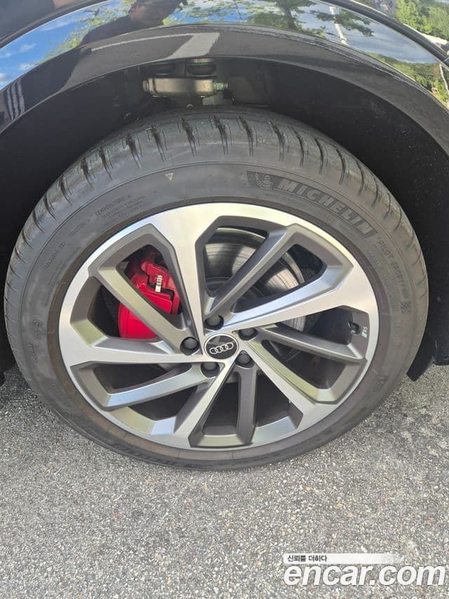 Audi Q5 2025 — Photo 11/12
