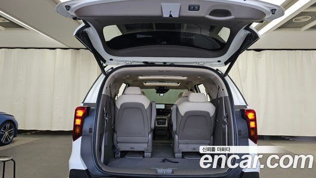 Kia Carnival 2024 — Фото 20/20