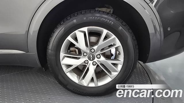 Genesis GV70 2022 — Photo 29/30