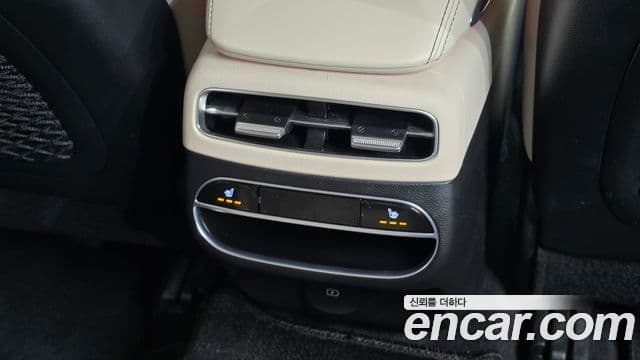 Genesis GV70 2022 — Photo 22/30