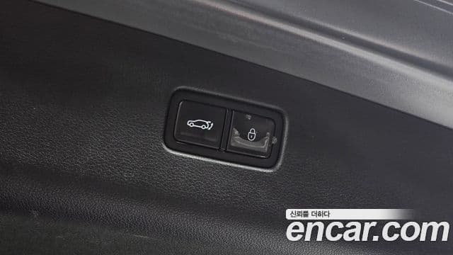 Genesis GV70 2022 — Photo 20/30