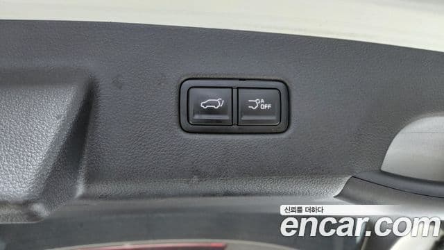 Kia Carnival 2023 — Photo 30/36