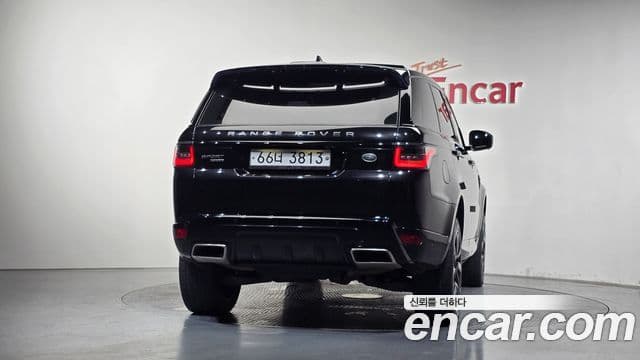Land Rover Range Rover Sport 2018 — Фото 4/20