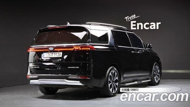 Kia Carnival 2021 — Фото 2/20