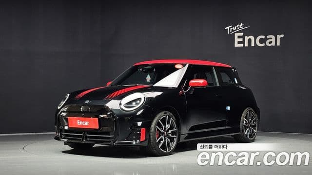 Mini Cooper Electric 2025 — Photo 10/31
