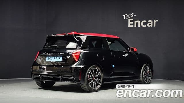 Mini Cooper Electric 2025 — Photo 14/31