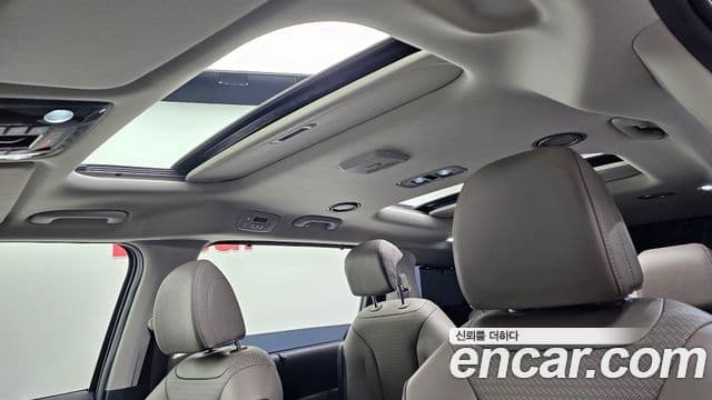 Kia Carnival 2024 — Фото 19/20