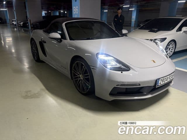Porsche 718 Boxster 2021 — Photo 1/7