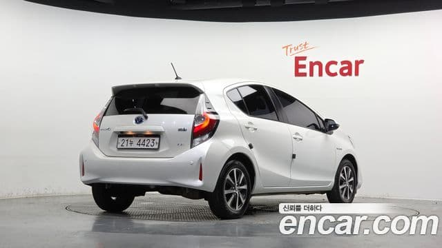 Toyota Prius C 2019 — Photo 20/32