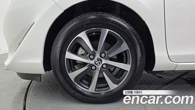 Toyota Prius C 2019 — Photo 21/32