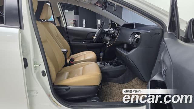 Toyota Prius C 2019 — Photo 24/32