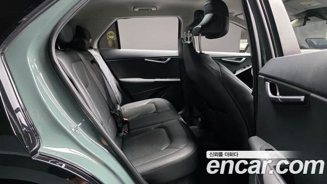 Kia Niro 2022 — Фото 11/20