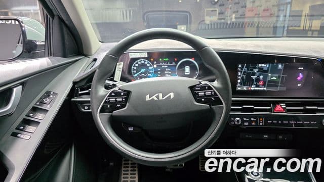 Kia Niro 2022 — Фото 14/20