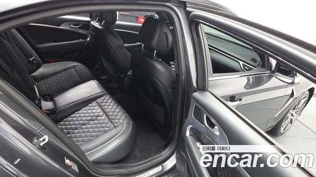 Genesis G70 2018 — Şəkil 13/34
