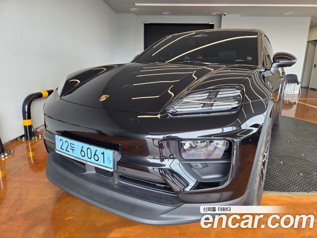 Porsche Macan EV 2025 — ფოტო 12/20