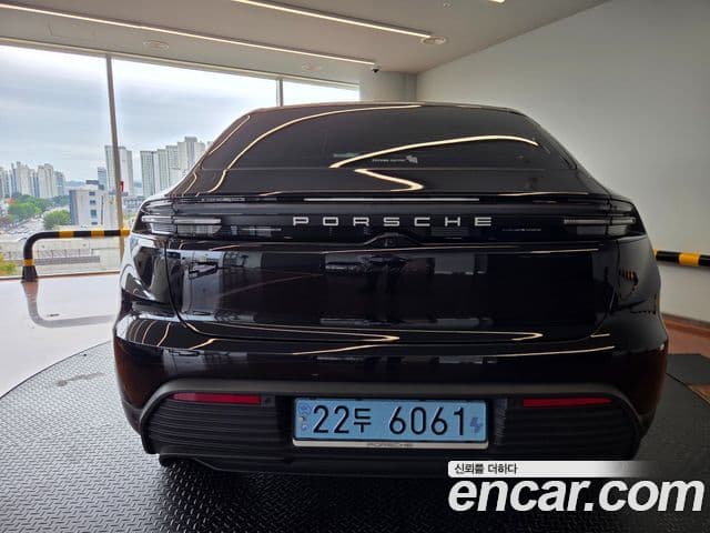 Porsche Macan EV 2025 — ფოტო 5/20