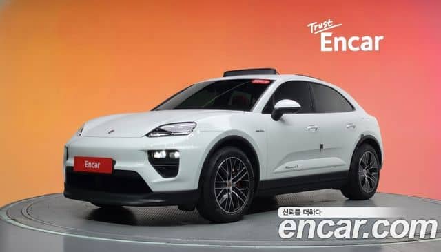 Porsche Macan EV, 2025