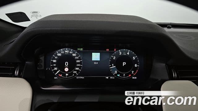 Land Rover Discovery Sport 2024 — фото 8 из 20