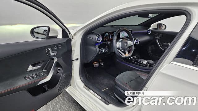 Mercedes-Benz A-Class 2020 — ფოტო 8/20