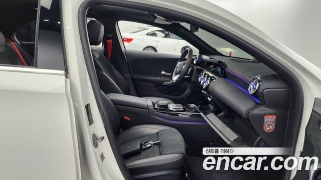 Mercedes-Benz A-Class 2020 — ფოტო 4/20