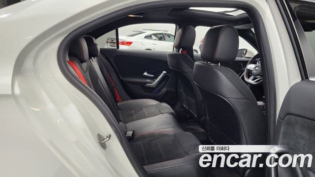 Mercedes-Benz A-Class 2020 — ფოტო 18/20