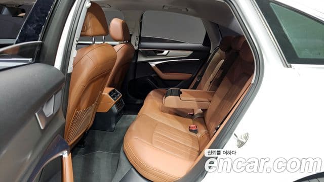 Audi A6 2021 — фото 12 из 20