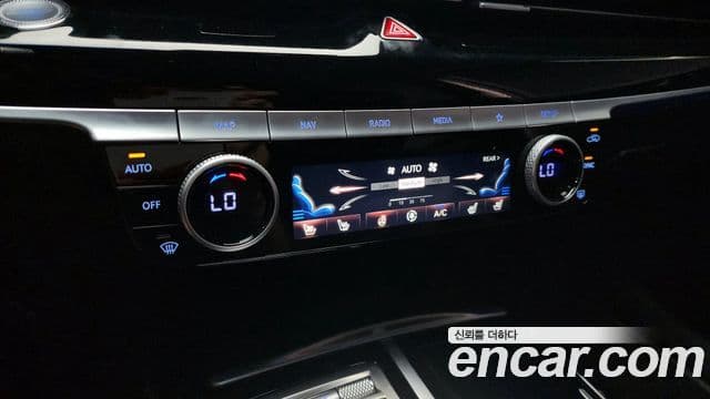 Genesis Electrified G80 2021 — ფოტო 18/20