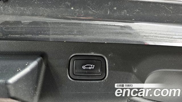 Hyundai Kona 2023 — фото 17 из 20