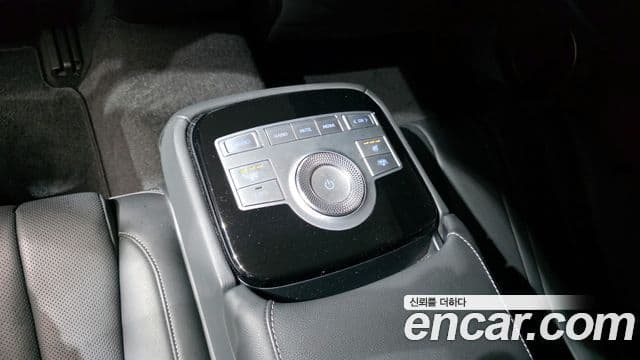 Genesis Electrified G80 2021 — Şəkil 19/20