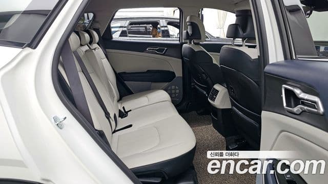 Kia Sportage 2023 — Şəkil 12/20