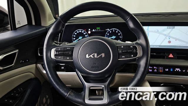 Kia Sportage 2023 — Şəkil 13/20