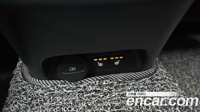 Volvo XC40 Recharge 2022 — ფოტო 9/20