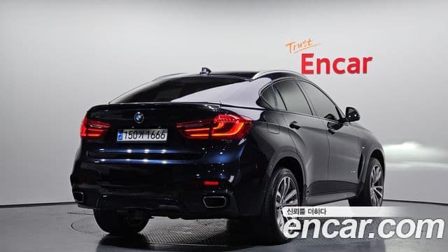 BMW X6 2018 — Şəkil 11/20