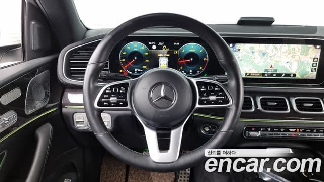 Mercedes-Benz GLE-Class 2020 — Фото 13/20