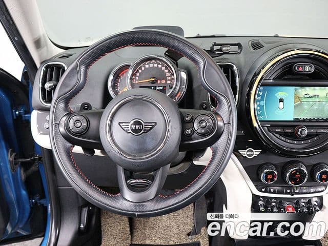 Mini Cooper SD Countryman 2019 — ფოტო 15/20
