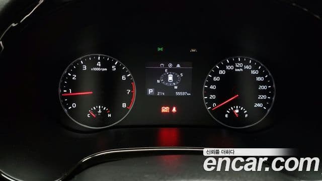 Kia Seltos 2021 — ფოტო 8/20