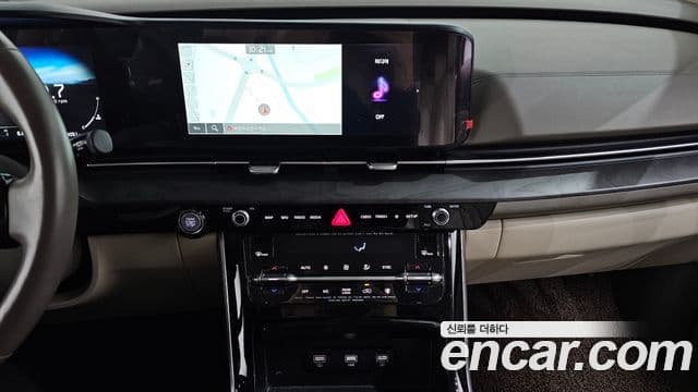 Kia Carnival 2021 — ფოტო 14/20