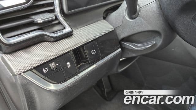 Kia Sportage 2021 — ფოტო 15/20