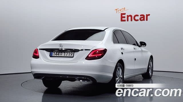 Mercedes-Benz C-Class 2020 — Фото 2/20