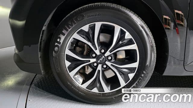 Kia Carnival 2021 — фото 5 из 20