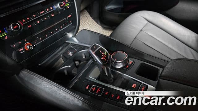 BMW X6 2018 — Şəkil 9/20