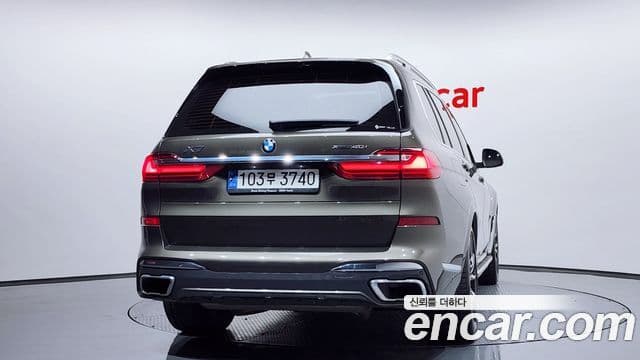BMW X7 2022 — ფოტო 4/20