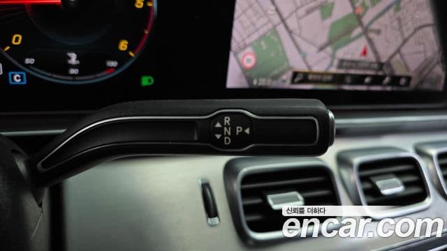 Mercedes-Benz GLE-Class 2019 — Şəkil 9/20