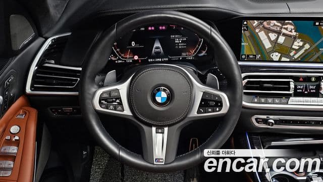 BMW X7 2022 — фото 14 из 20