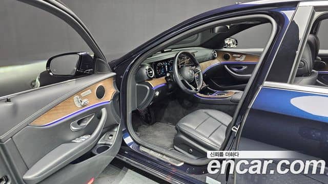 Mercedes-Benz E-Class, 2022