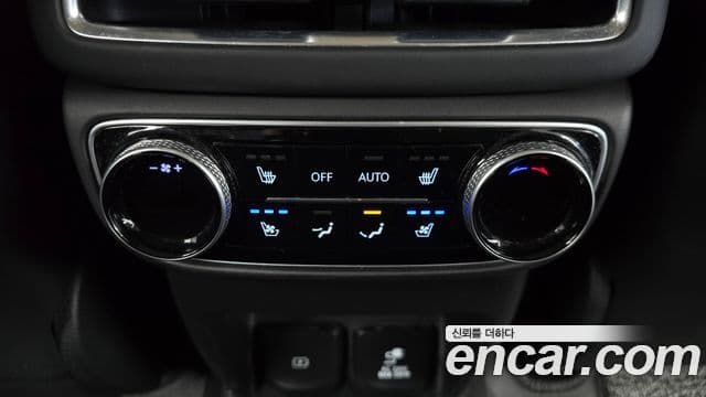Genesis GV80 2021 — ფოტო 19/20