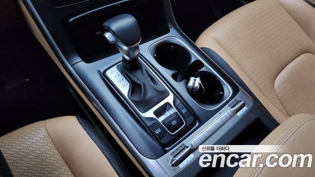 Kia Carnival 2021 — Photo 18/20
