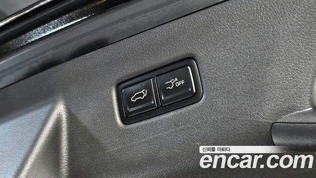 Kia Carnival 2024 — Фото 17/20