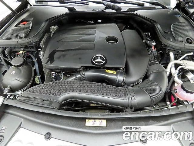 Mercedes-Benz E-Class 2022 — ფოტო 20/20